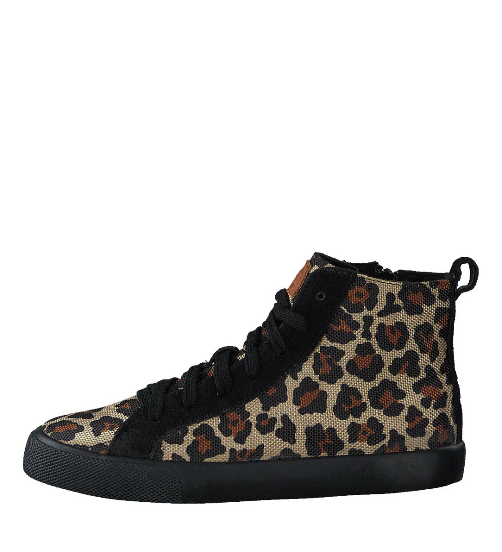 SNEAKERS | PAX
