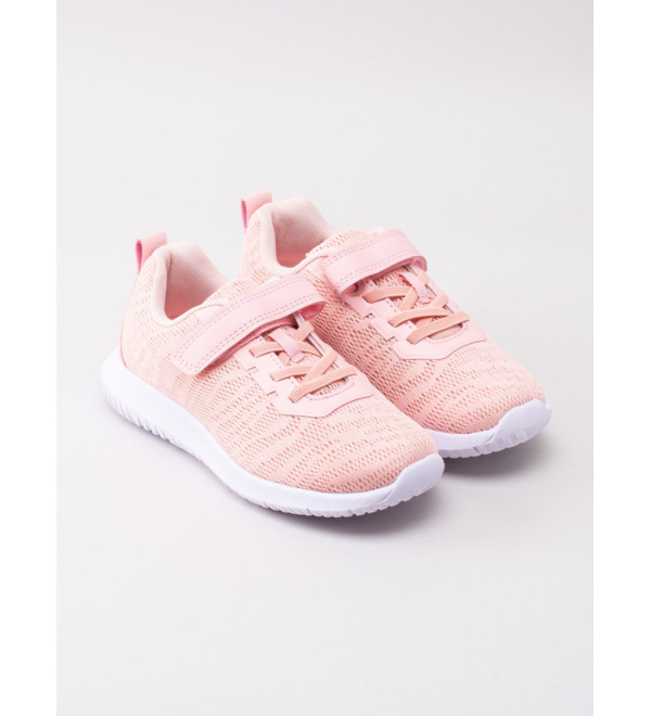 SNEAKERS | GULLIVER