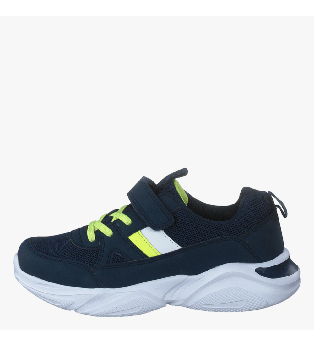 SNEAKERS | GULLIVER